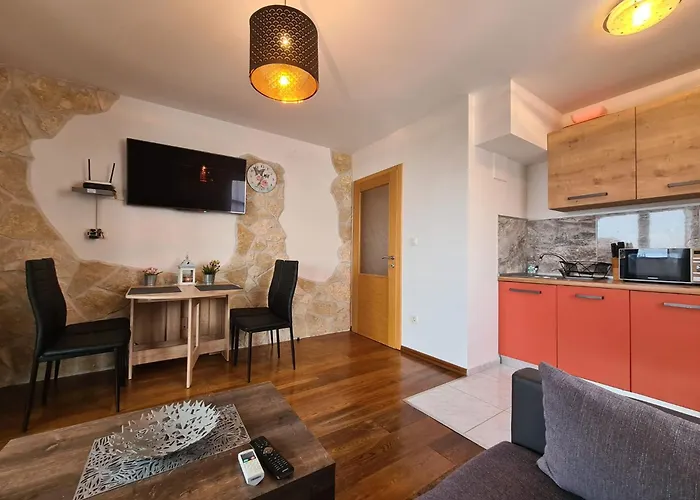 Downtown Bepi * Οπατία